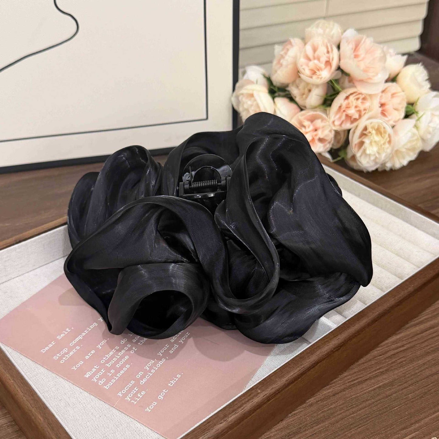[B1325] Pleated Cloud Hair Claw Clip, Chic & Versatile Everyday Hair Accessory