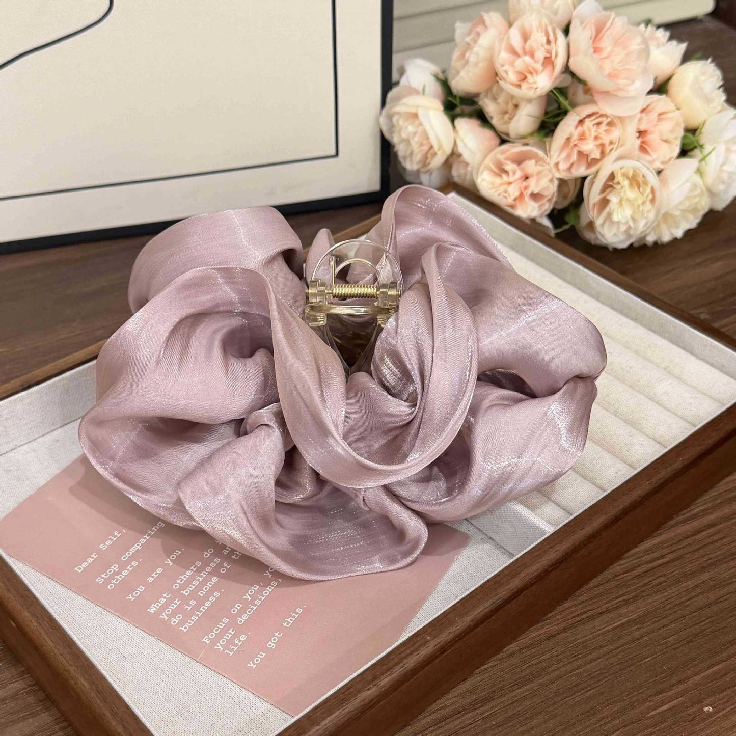 [B1325] Pleated Cloud Hair Claw Clip, Chic & Versatile Everyday Hair Accessory